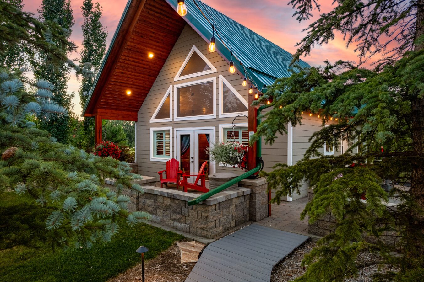 Beaver Hills Retreat - Cabin Near Edmonton, Alberta